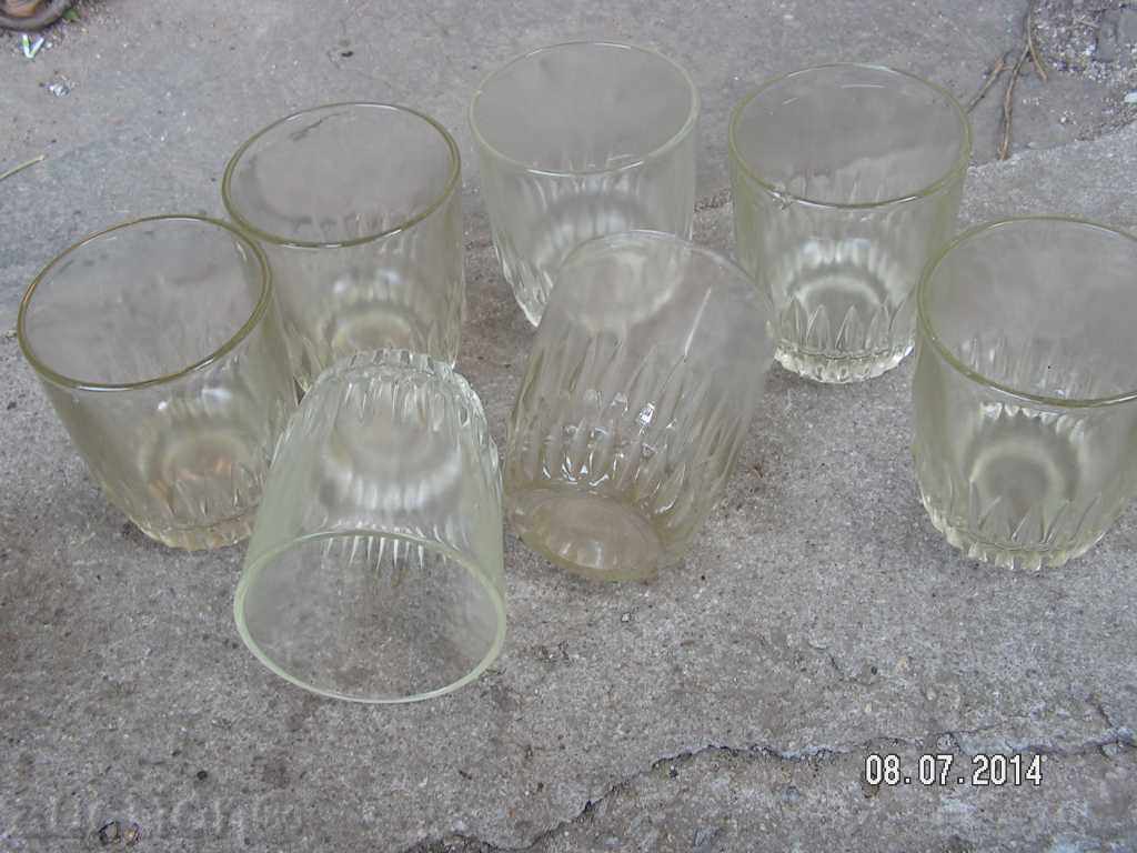 Auction  3463. SERVICE PACKING MASSIVE GLASS