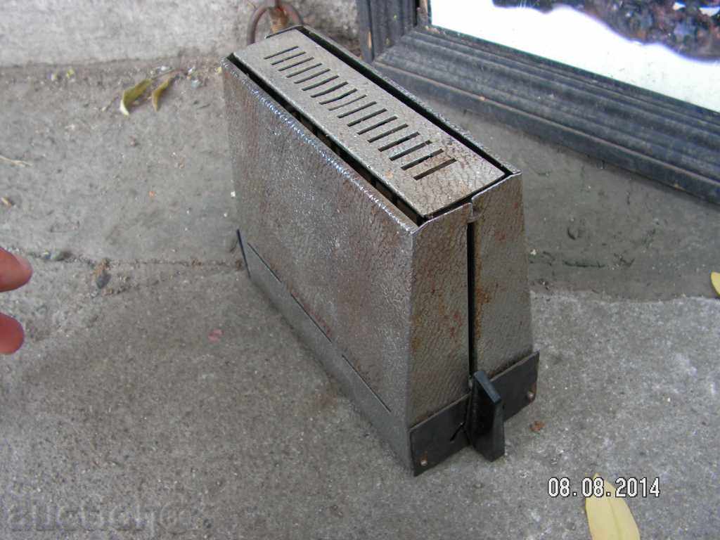 3605. RETRO TOSTER GDR WORKS with price 10.00 BGN | € 5.11