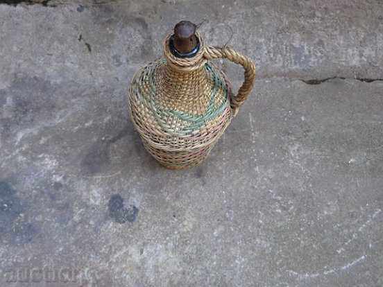 Delivery of An old wallet, a bottle, a bottle Delivery of An old wallet, a bottle, a bottle