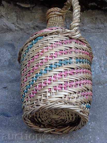 An old wallet, a bottle, a bottle - 6 An old wallet, a bottle, a bottle - 6