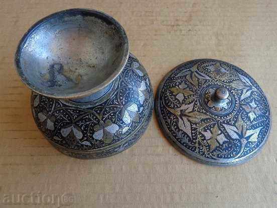 Jewish bronze vessel, candy box with engravings, RRRR rare with price 165.00 BGN | € 84.36 Jewish bronze vessel, candy box with engravings, RRRR rare with price 165.00 BGN | € 84.36