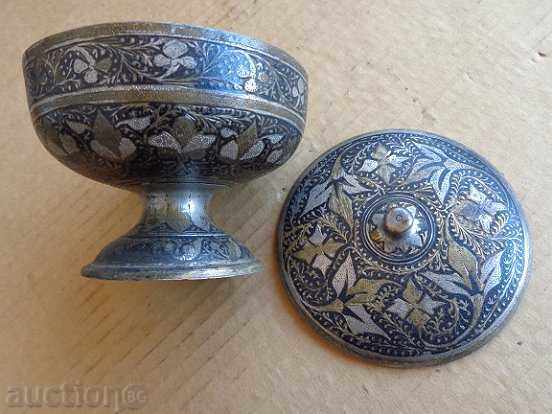 Auction Jewish bronze vessel, candy box with engravings, RRRR rare Auction Jewish bronze vessel, candy box with engravings, RRRR rare