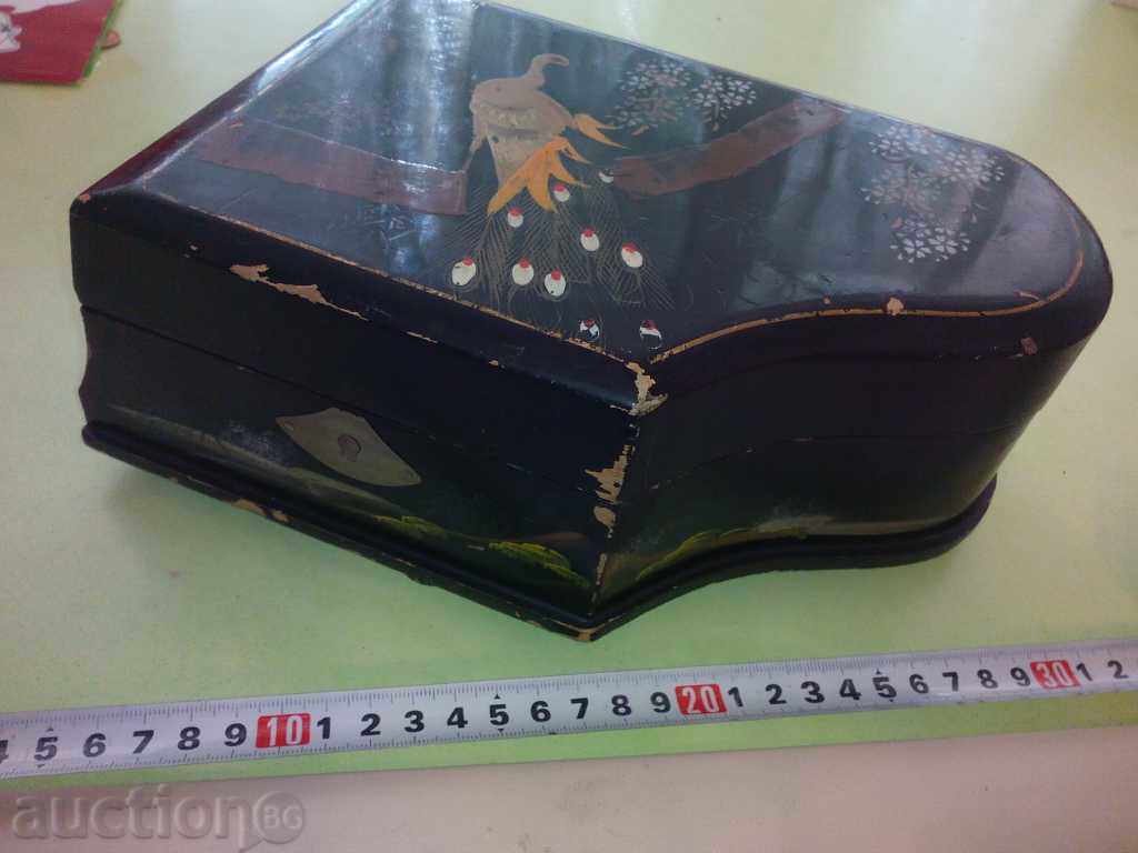 Licitație Muzica veche caseta de bijuterii japoneză
