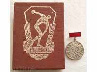 2175. Сребърен спортен медал За Особени Заслуги към ЦК БСФС