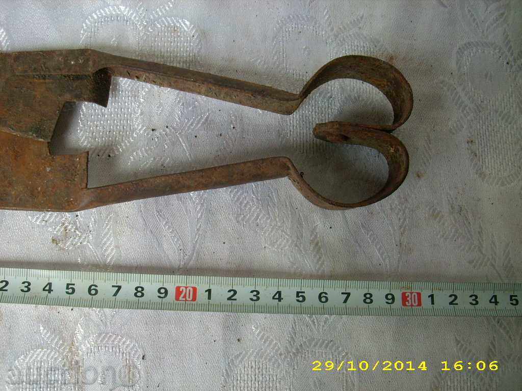 Auction OLD HANGER FOR SHEEPING SHEEP Auction OLD HANGER FOR SHEEPING SHEEP