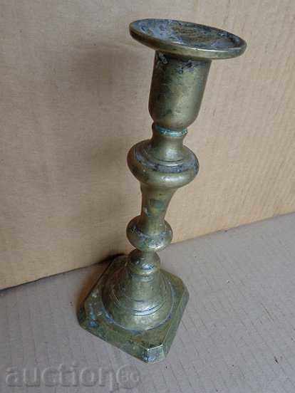 Old bronze candlestick, lamp, lantern, candle with price 67.00 BGN | € 34.26 Old bronze candlestick, lamp, lantern, candle with price 67.00 BGN | € 34.26