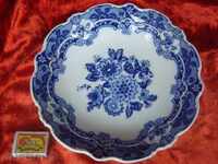 Κύπελλο, γερμανικό οροπέδιο, /, πλούσια ζωγραφισμένο.