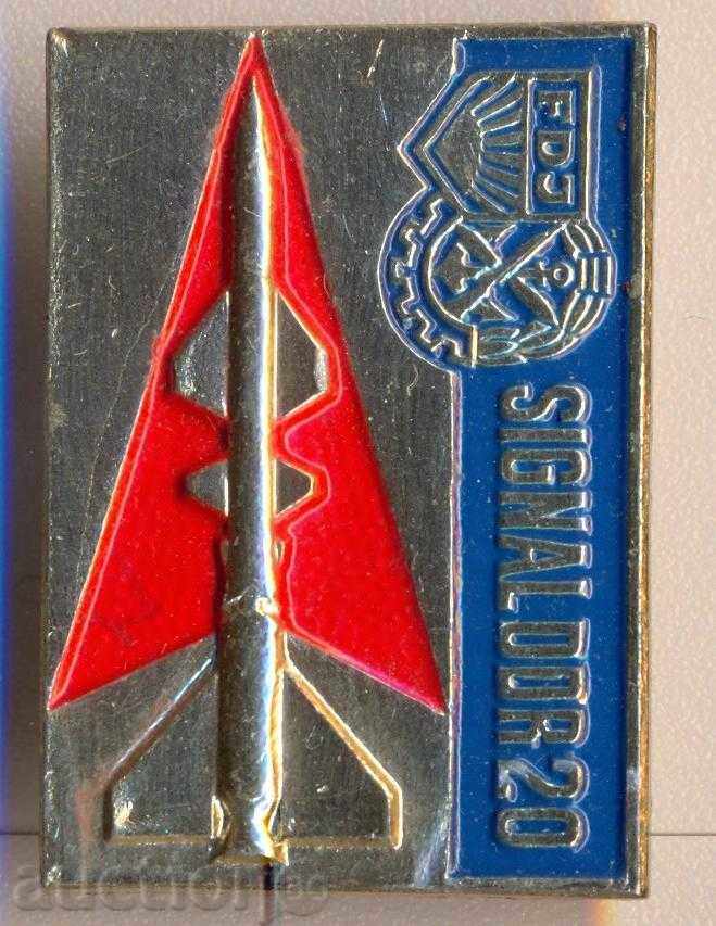 Signal DDR Badge