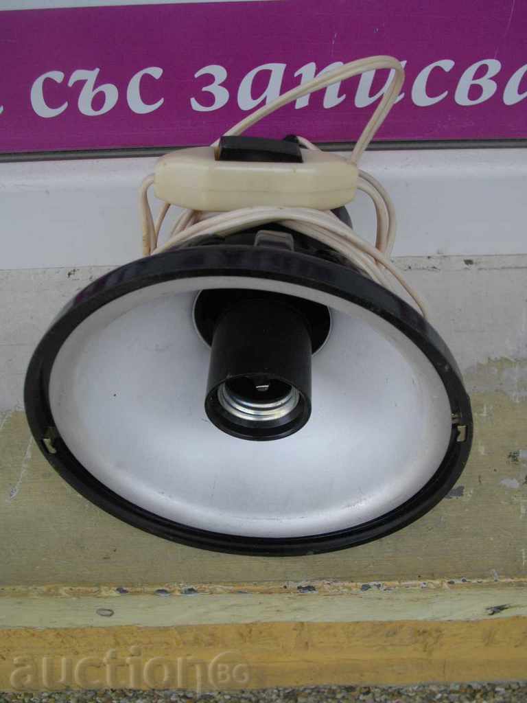 Echipament de iluminat de corp pentru fotografi cu preț 15.00 BGN | € 7.67