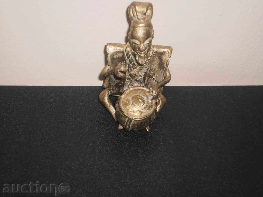 Bronze figure of a musician with a tarambuka-series - 5