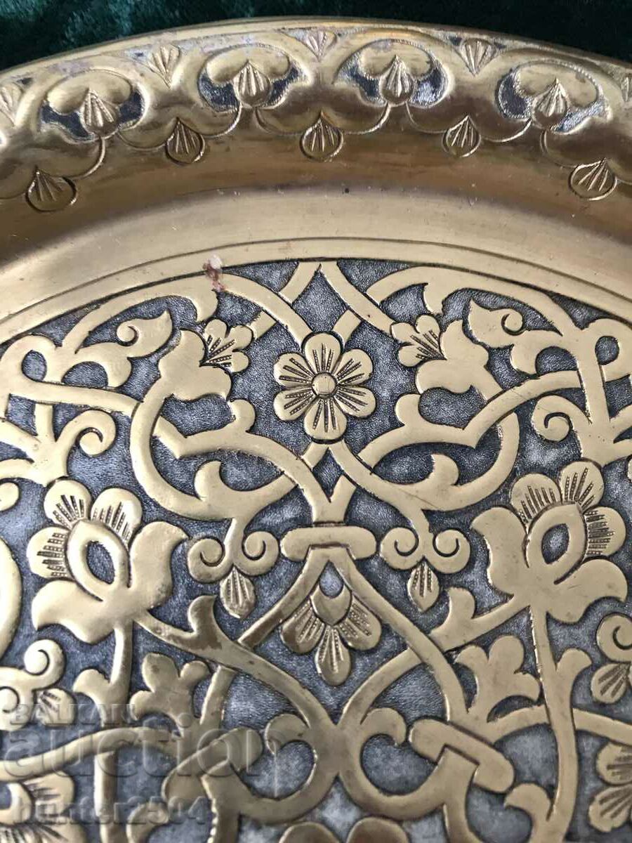 Plate (25 cm) and sugar bowl (11/6 cm) with price 84.95 BGN | € 43.43 Plate (25 cm) and sugar bowl (11/6 cm) with price 84.95 BGN | € 43.43