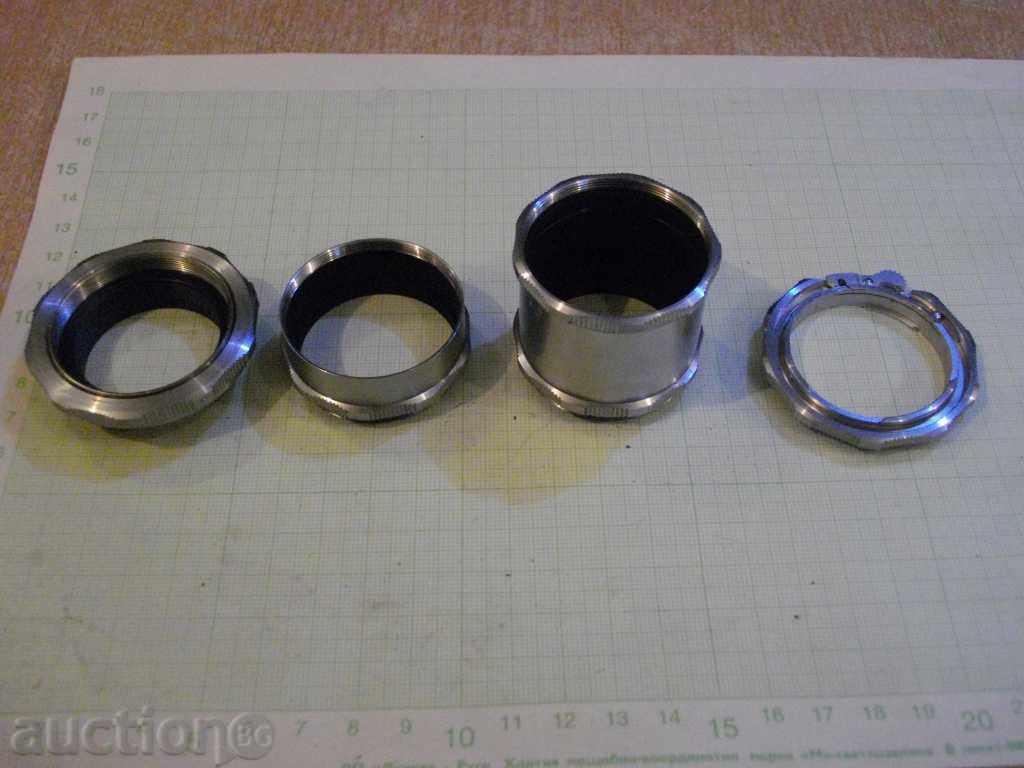 Παράδοση Δαχτυλίδια για να τοποθετήσετε φωτογραφικές αναπαραγωγές Παράδοση Δαχτυλίδια για να τοποθετήσετε φωτογραφικές αναπαραγωγές