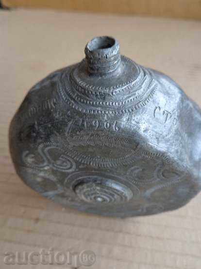 An old caella-molar pavement, a sprig, a bottle, a flask - 5 An old caella-molar pavement, a sprig, a bottle, a flask - 5