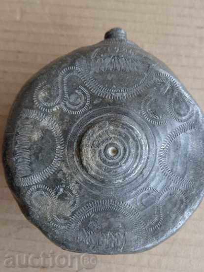 An old caella-molar pavement, a sprig, a bottle, a flask - 7 An old caella-molar pavement, a sprig, a bottle, a flask - 7