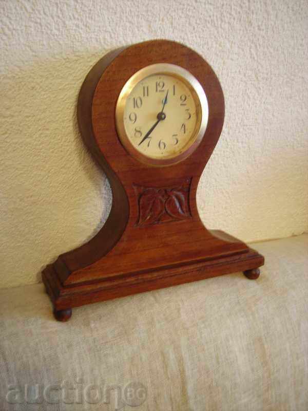 I sell an old German fireplace clock with price 60.00 BGN | € 30.68 I sell an old German fireplace clock with price 60.00 BGN | € 30.68