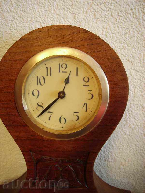 Auction I sell an old German fireplace clock Auction I sell an old German fireplace clock