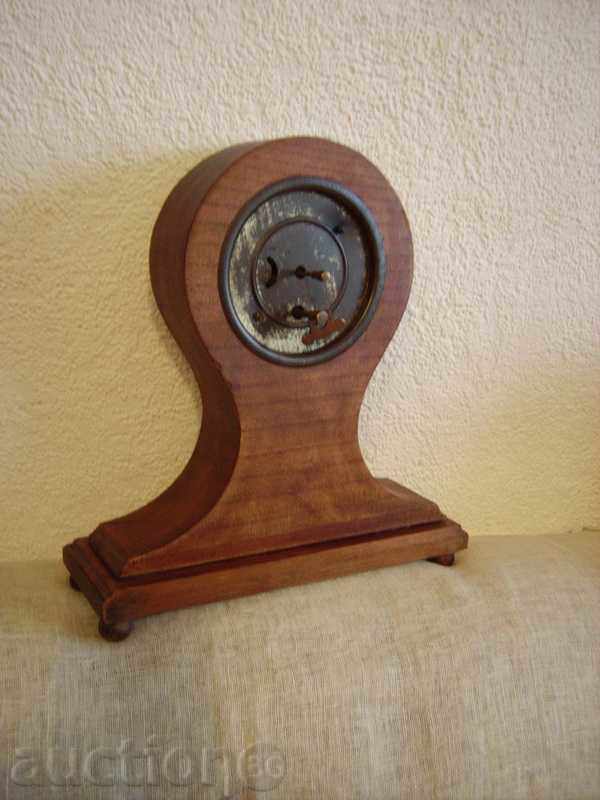 Delivery of I sell an old German fireplace clock Delivery of I sell an old German fireplace clock