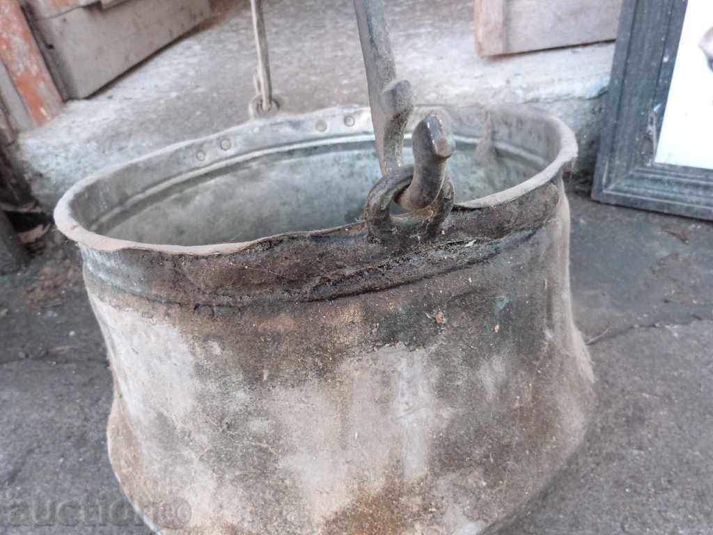 Delivery of 4540. MEDIUM CALENDAR MEDIUM BAKER