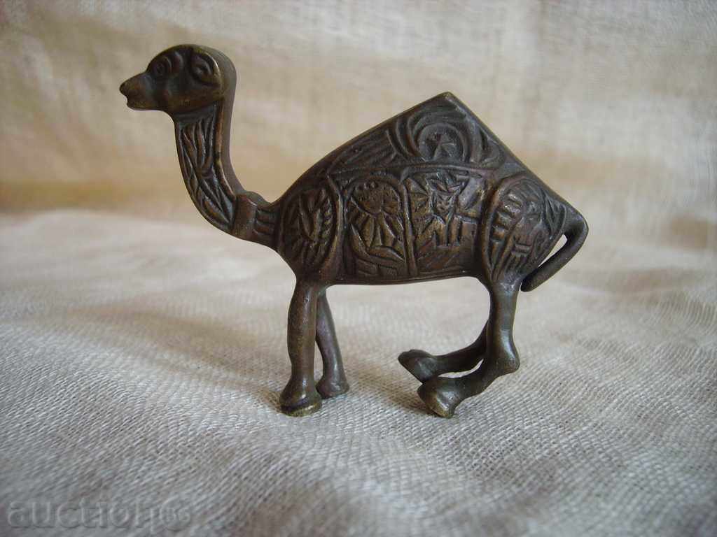I sell old bronze plastic on a camel with price 35.00 BGN | € 17.90 I sell old bronze plastic on a camel with price 35.00 BGN | € 17.90