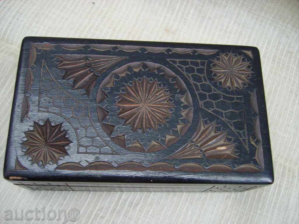 I sell a toilet carved box with price 25.00 BGN | € 12.78 I sell a toilet carved box with price 25.00 BGN | € 12.78