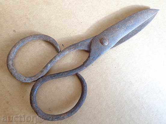 Delivery of Old scissors early 20th century Delivery of Old scissors early 20th century