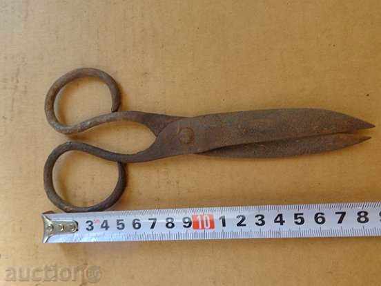 Old scissors early 20th century