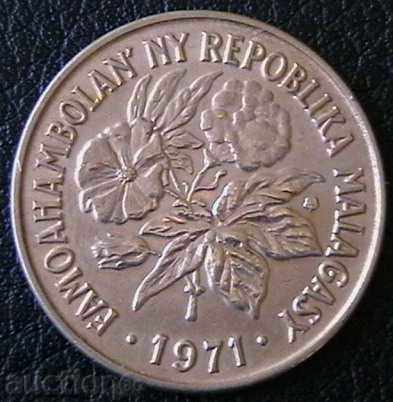 20 CHF 1971. FAO, Μαδαγασκάρη με τιμή 15.00 BGN | € 7.67 20 CHF 1971. FAO, Μαδαγασκάρη με τιμή 15.00 BGN | € 7.67