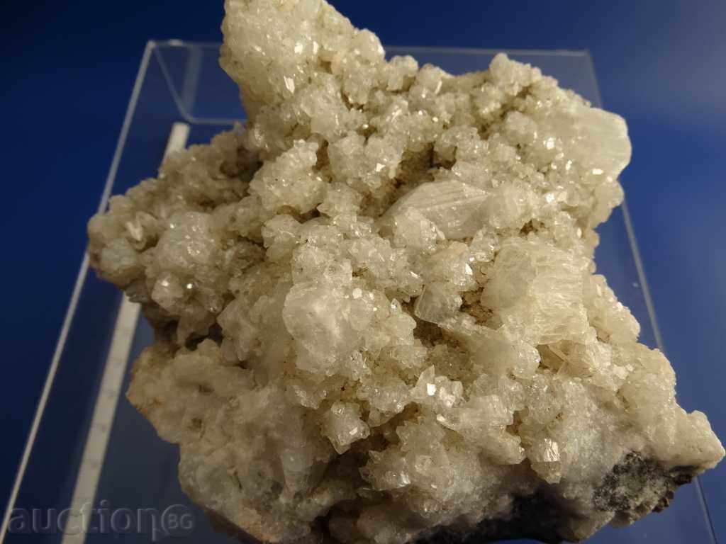 Apophilite - stilbit - druze with price 255.00 BGN | € 130.38 Apophilite - stilbit - druze with price 255.00 BGN | € 130.38