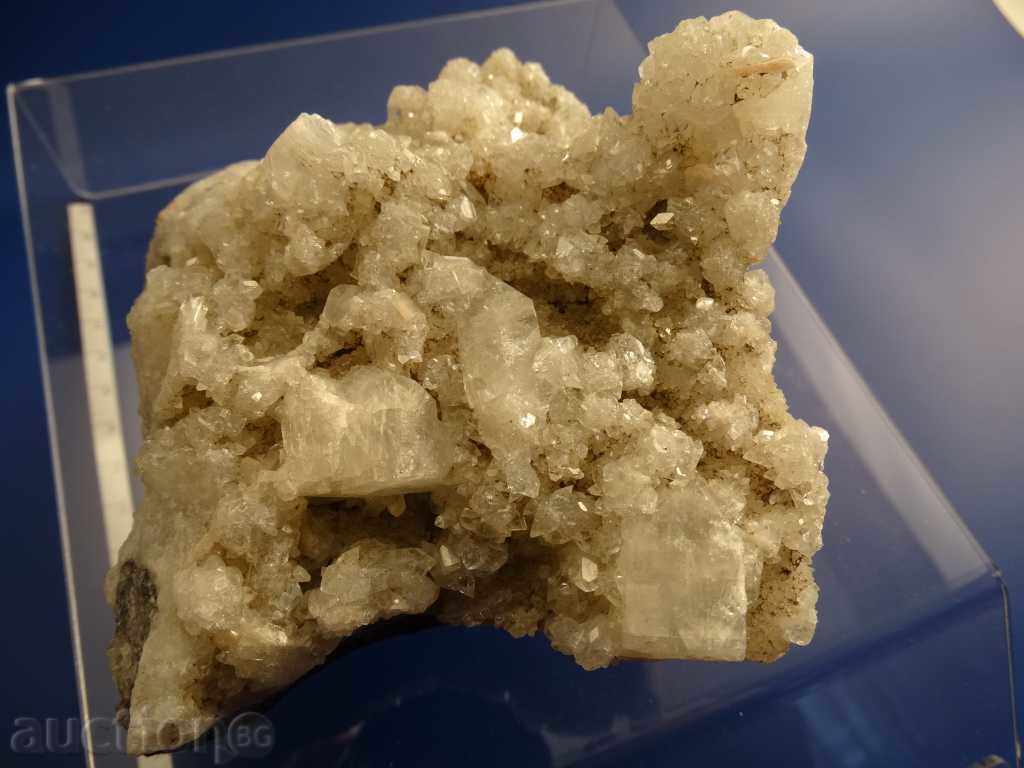 Auction Apophilite - stilbit - druze Auction Apophilite - stilbit - druze