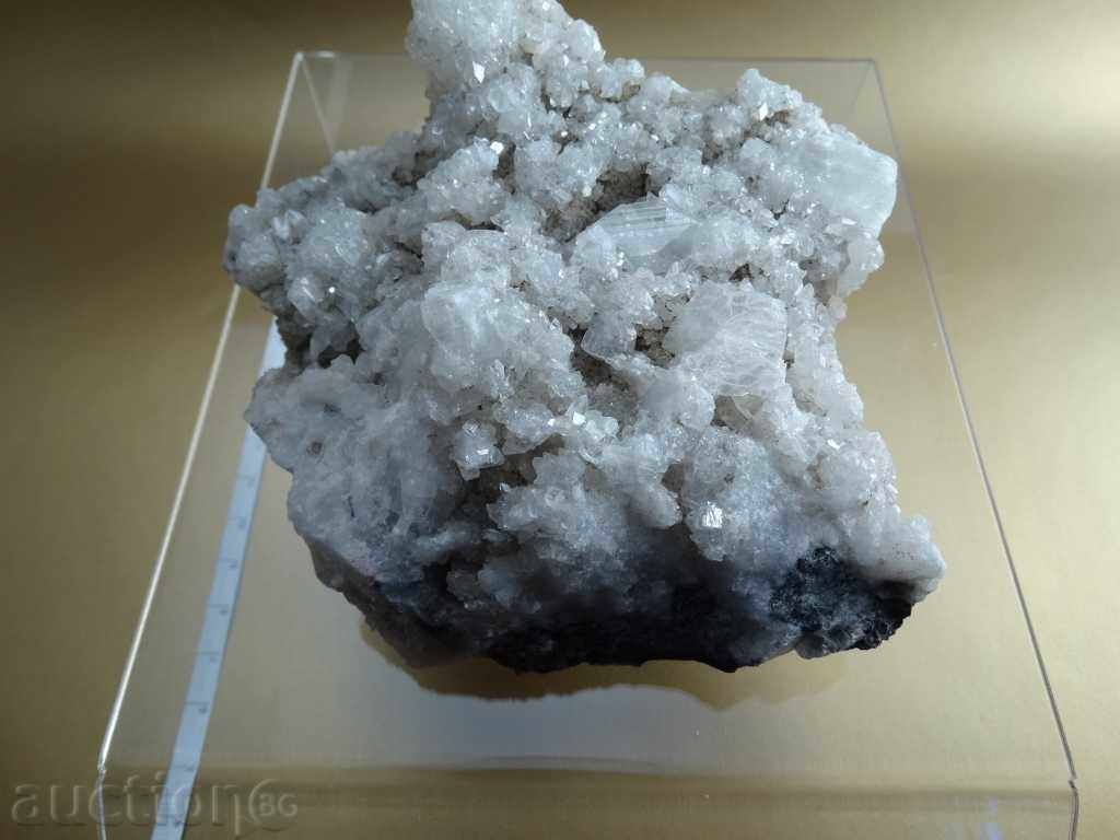 Delivery of Apophilite - stilbit - druze Delivery of Apophilite - stilbit - druze