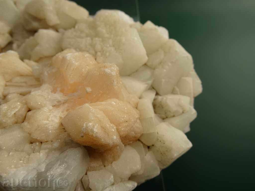 Auction Apophilite Auction Apophilite