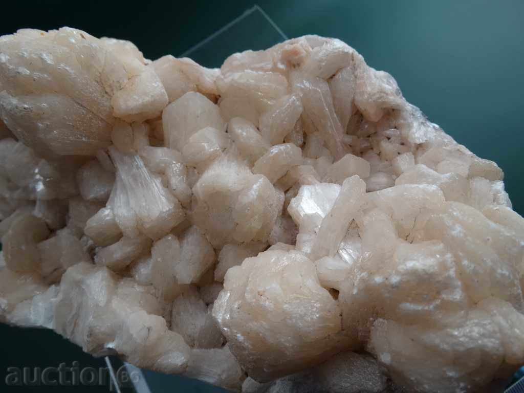 Delivery of Apophilite - stilbit - druze Delivery of Apophilite - stilbit - druze