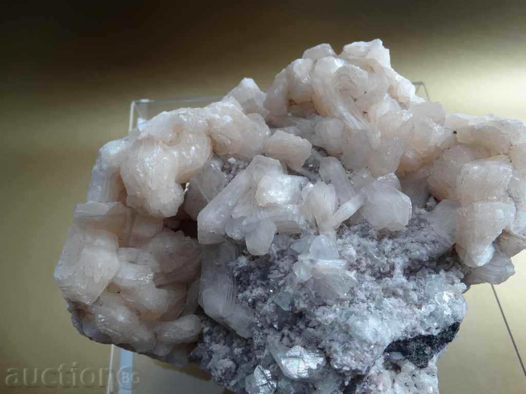 Apophilite - stilbit - druze with price 299.99 BGN | € 153.38 Apophilite - stilbit - druze with price 299.99 BGN | € 153.38