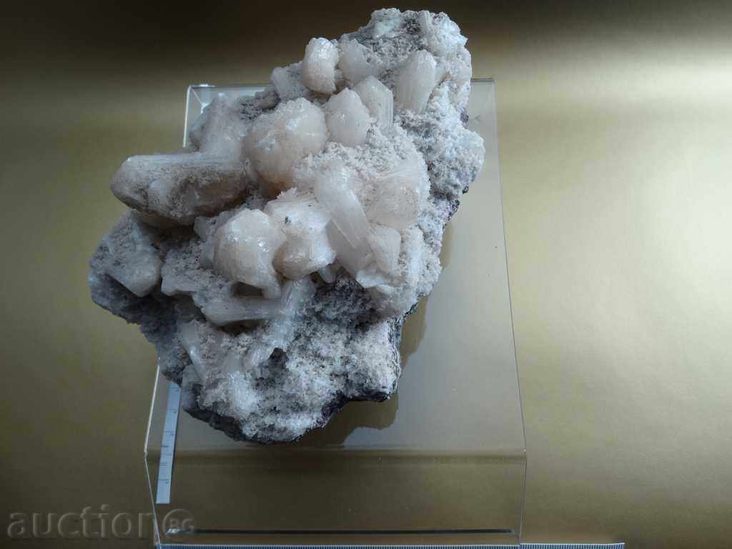 Apophilite - stilbit - druze - 5 Apophilite - stilbit - druze - 5