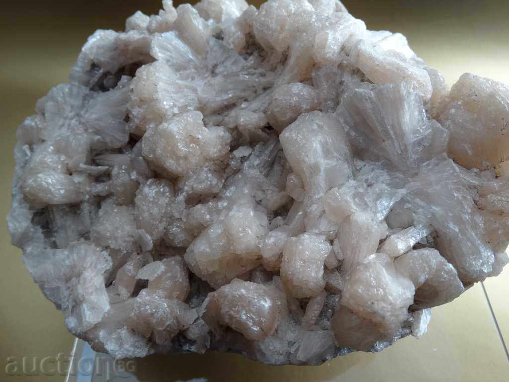 Delivery of Apophilite - stilbit - druze Delivery of Apophilite - stilbit - druze