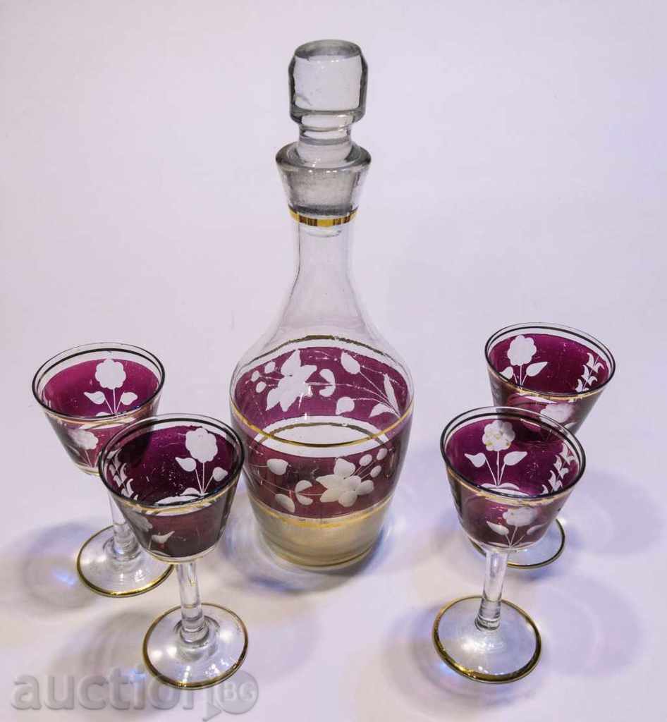 Παράδοση Μπουκάλι lokyor τέσσερα φλιτζάνια Παράδοση Μπουκάλι lokyor τέσσερα φλιτζάνια