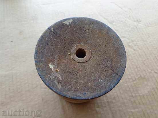 Delivery of Old wooden mortar, mortar, wooden Delivery of Old wooden mortar, mortar, wooden