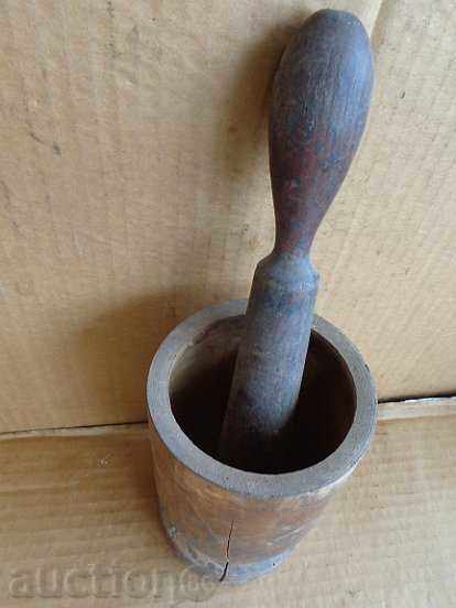 Delivery of Old wooden mortar, mortar, wooden Delivery of Old wooden mortar, mortar, wooden