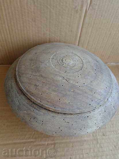 An old wooden bowl, a wooden saucer, a pan with a lid, the wooden one with price 99.00 BGN | € 50.62 An old wooden bowl, a wooden saucer, a pan with a lid, the wooden one with price 99.00 BGN | € 50.62