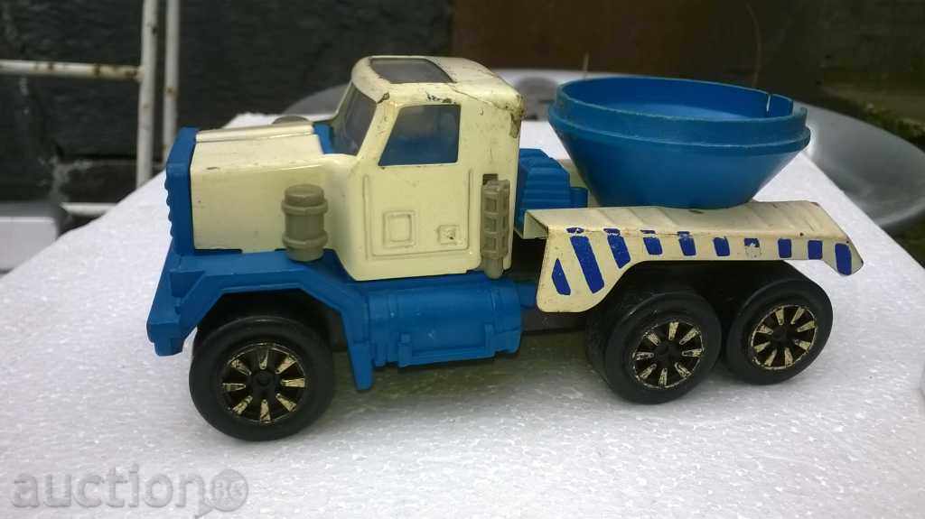 Tank toy truck with price 5.00 BGN | € 2.56 Tank toy truck with price 5.00 BGN | € 2.56