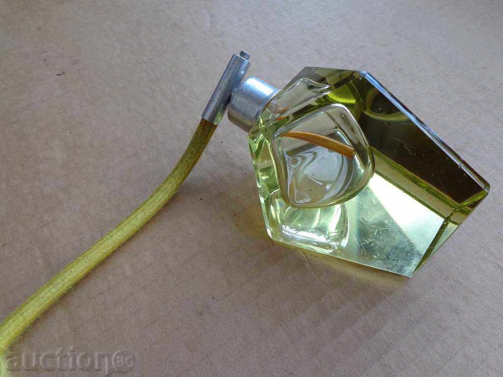Auction An old bottle of perfume, bottle, glass, cologne Auction An old bottle of perfume, bottle, glass, cologne