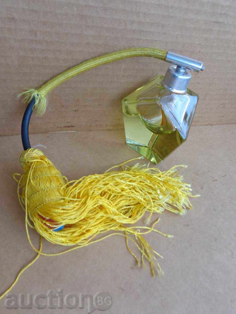 An old bottle of perfume, bottle, glass, cologne An old bottle of perfume, bottle, glass, cologne