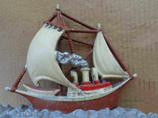 Стар кораб, пластика, скулптура, пано, фигура - нач ХХ век с цена 58.00 лв. | € 29.65 Стар кораб, пластика, скулптура, пано, фигура - нач ХХ век с цена 58.00 лв. | € 29.65