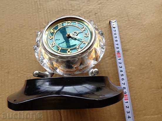 Auction Desktop clock MAYAK, alarm clock - USSR Auction Desktop clock MAYAK, alarm clock - USSR