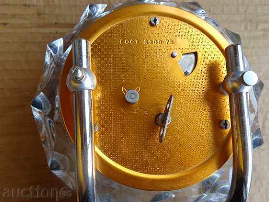 Delivery of Desktop clock MAYAK, alarm clock - USSR Delivery of Desktop clock MAYAK, alarm clock - USSR