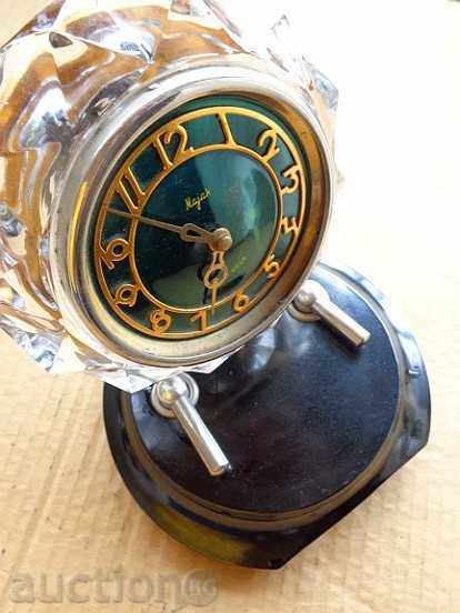 ρολόι στην επιφάνεια εργασίας Mayak, ξυπνητήρι - ΕΣΣΔ