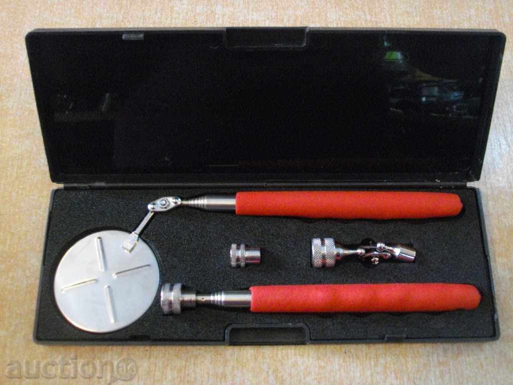 Auction  Telescopic mirror with telescopic magnetic catch