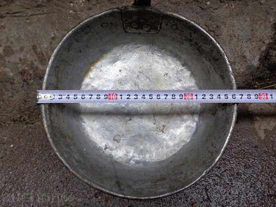 Auction Old copper pot, pan, cauldron Auction Old copper pot, pan, cauldron