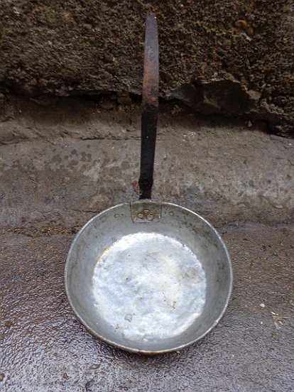 Old copper pot, pan, cauldron Old copper pot, pan, cauldron