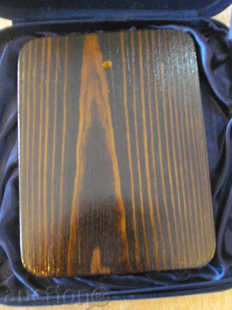 Licitație Plaque „140 de ani PORT RUSE“ de lux într-o cutie Licitație Plaque „140 de ani PORT RUSE“ de lux într-o cutie